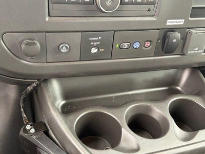 2025 Chevrolet Express Cutaway 3500 1WT