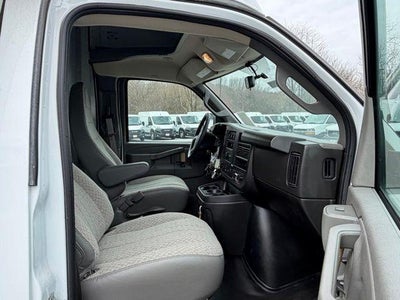 2025 Chevrolet Express Cutaway 3500 1WT