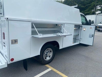 2025 Chevrolet Express Cutaway 3500 1WT