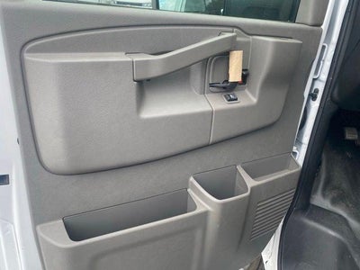 2025 Chevrolet Express Cutaway 3500 1WT