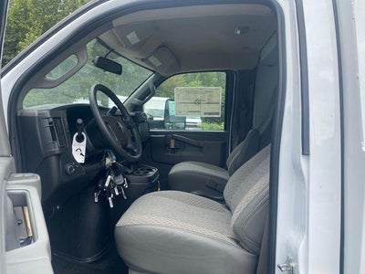 2025 Chevrolet Express Cutaway 3500 1WT