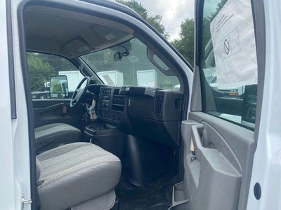 2025 Chevrolet Express Cutaway 3500 1WT