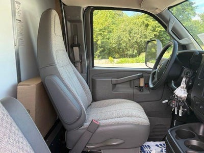 2026 Chevrolet Express Cutaway 3500 1WT