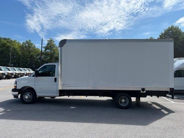 2026 Chevrolet Express Cutaway 3500 1WT