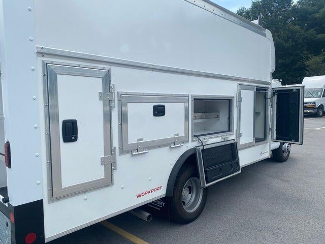 2025 Chevrolet Express Cutaway 4500 2WT