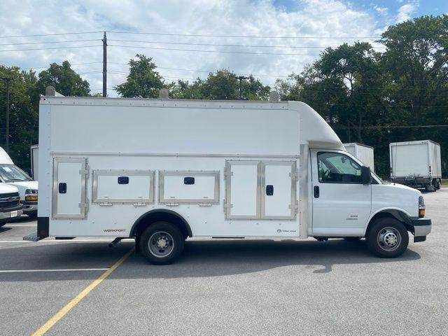 2025 Chevrolet Express Cutaway 4500 2WT