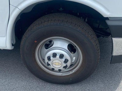 2025 Chevrolet Express Cutaway 4500 2WT