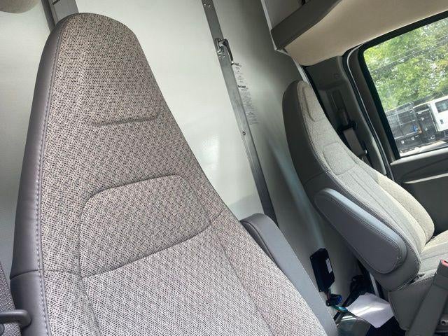 2025 Chevrolet Express Cutaway 4500 2WT