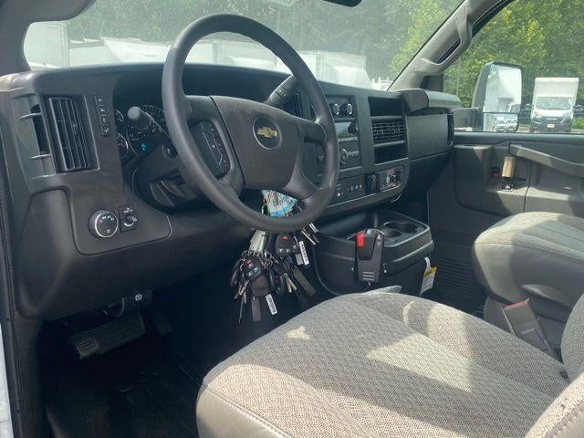 2025 Chevrolet Express Cutaway 4500 2WT