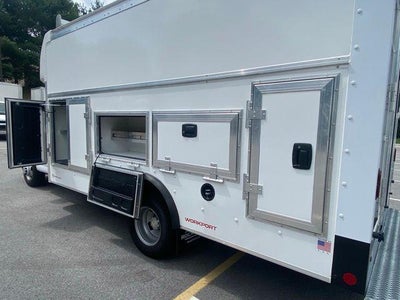 2025 Chevrolet Express Cutaway 4500 2WT