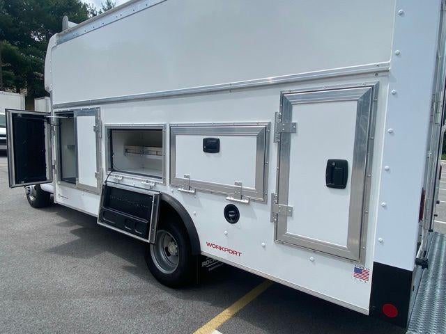 2025 Chevrolet Express Cutaway 4500 2WT