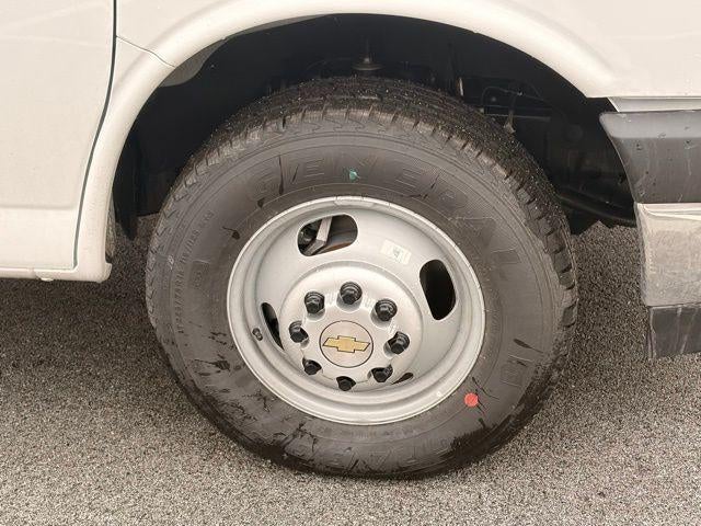 2026 Chevrolet Express Cutaway 4500 2WT