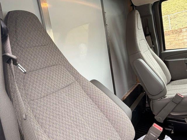 2026 Chevrolet Express Cutaway 4500 2WT