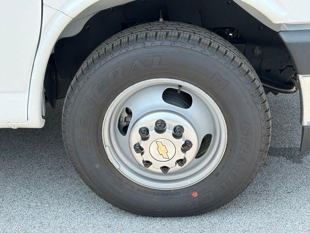 2026 Chevrolet Express Cutaway 4500 2WT