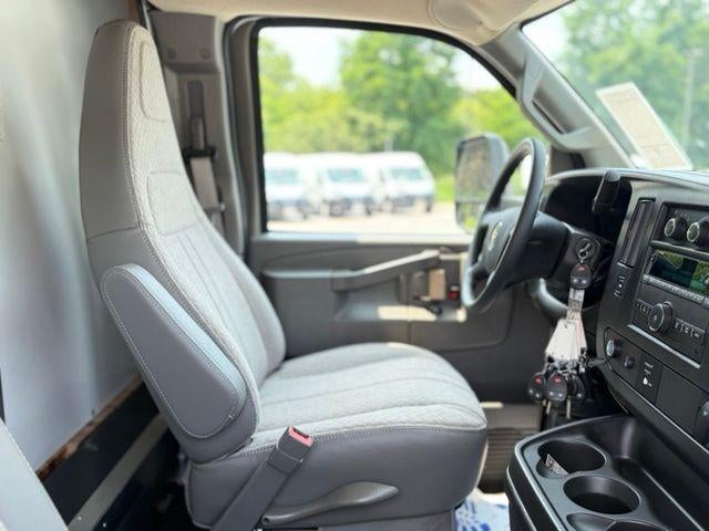 2026 Chevrolet Express Cutaway 4500 2WT