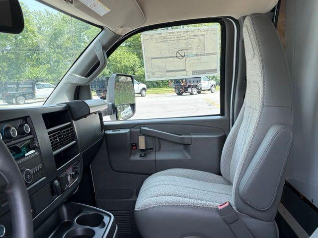 2026 Chevrolet Express Cutaway 4500 2WT
