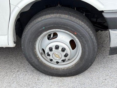 2026 Chevrolet Express Cutaway 4500 2WT