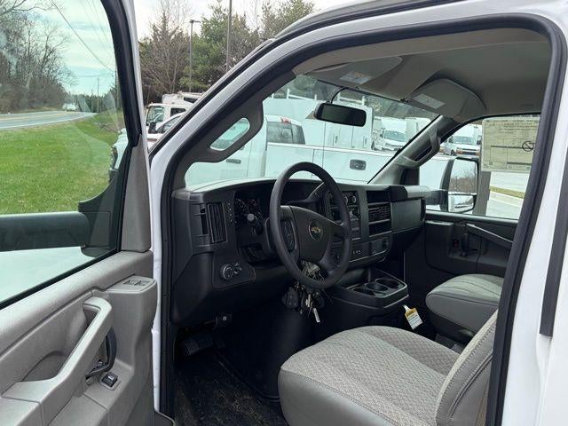 2026 Chevrolet Express Cutaway 4500 2WT