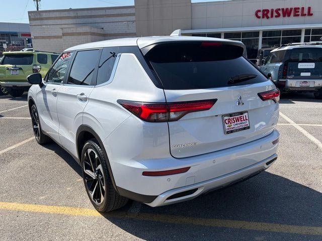 2024 Mitsubishi Outlander SE